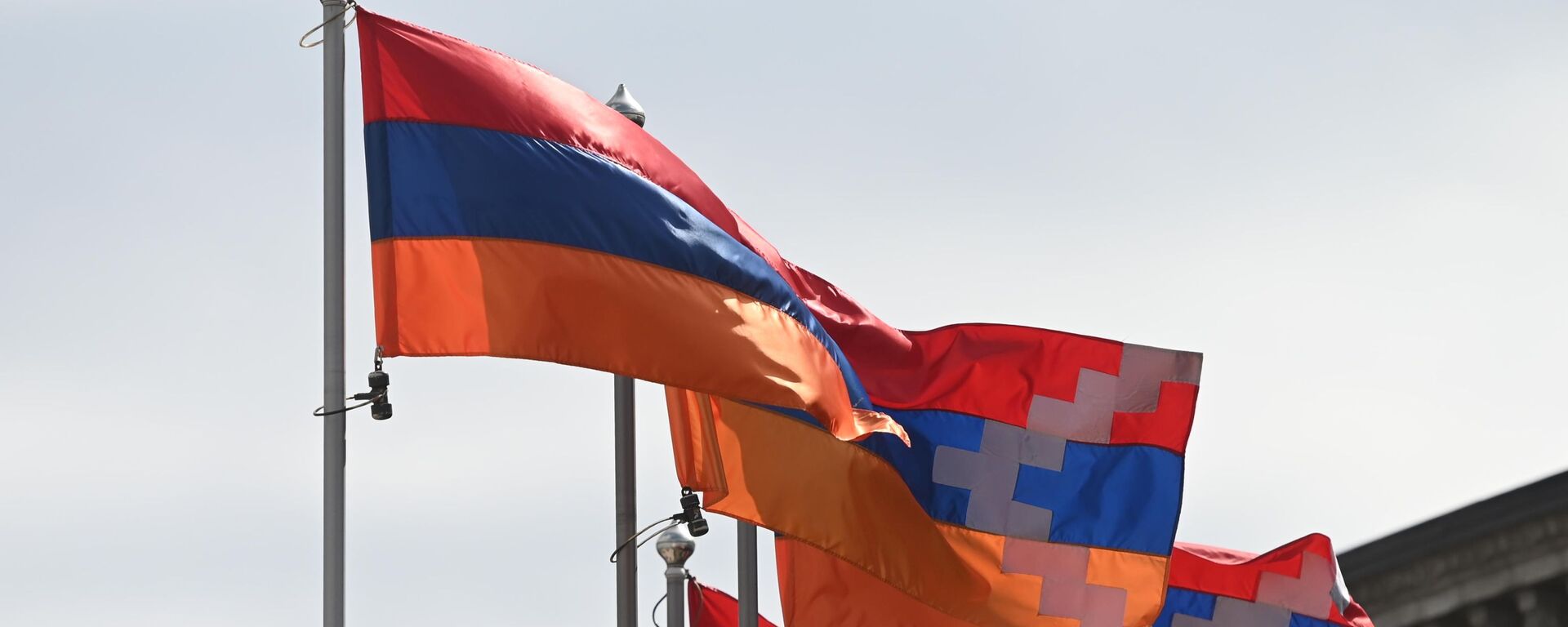 Zastave Nagorno-Karabaha i Jermenije na Trgu Slobode u Stepanakertu - Sputnik Srbija, 1920, 01.01.2024