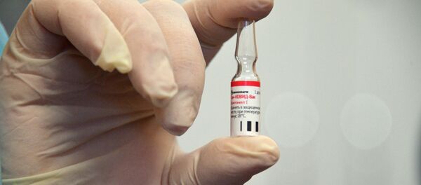 Ampula sa vakcinom protiv kovida Sputnjik V - Sputnik Srbija