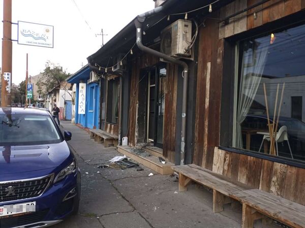 Kako izgleda restoran na koji je jutros bačena bomba /foto/ - Sputnik Srbija