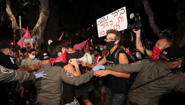 Protest u Tel Avivu, Izrael zbog anti-kovid mera. - Sputnik Srbija