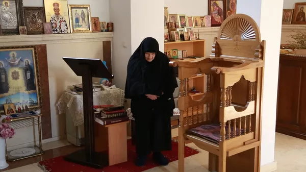 Епска битка три непобедиве Српкиње иза бодљикаве жице на Косову: Молимо се и за непријатеље! /видео/ Епска битка три непобедиве Српкиње иза бодљикаве жице на Косову: Молимо се и за непријатеље! /видео/ - Sputnik Србија
