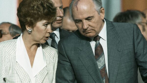 Михаил Горбачов са супругом Раисом - Sputnik Србија