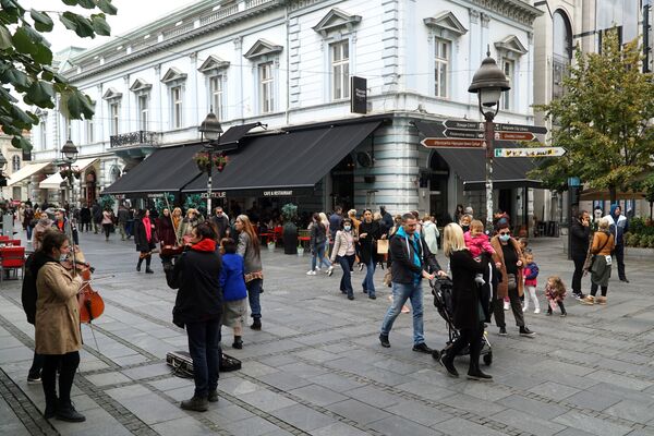 Србима из дијаспоре не може да се забрани долазак за празнике — али можда ће морати да испуне услов Србима из дијаспоре не може да се забрани долазак за празнике — али можда ће морати да испуне услов - Sputnik Србија