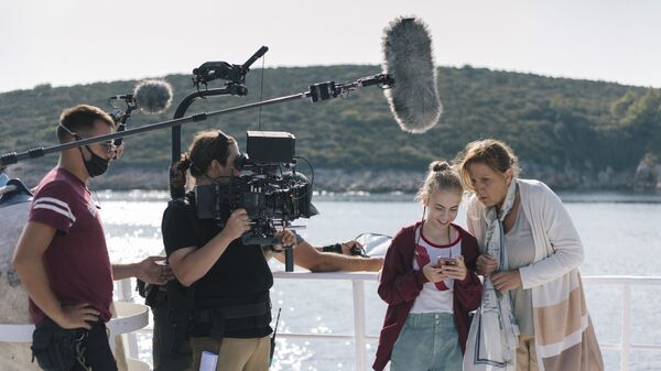 Olga Odanović i Klara Hrvanović na snimanju filma Leto kada sam naučila da letim - Sputnik Srbija