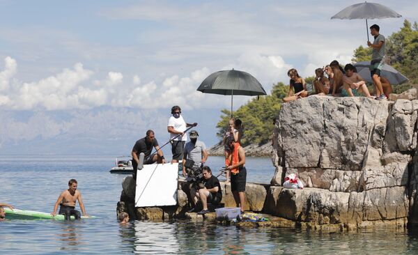 Раша Андрић открива како је после „Муња”, „Кенгура” и „Три битанге” коначно научио да - лети /видео/ - Sputnik Србија