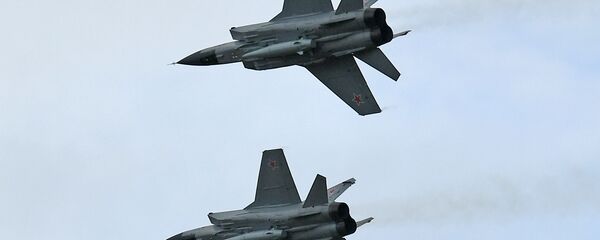 Ловци МиГ-31 са хиперсоничним ракетама Кинжал - Sputnik Србија