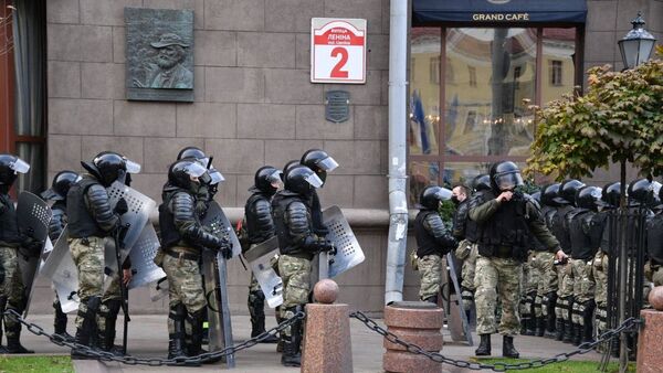 Полиција блокира центар града у Минску  - Sputnik Србија