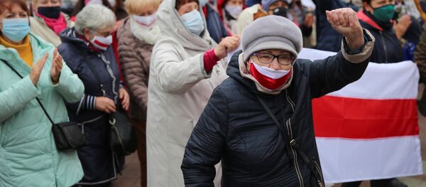 Pristalice beloruske opozicije na protestu u Minsku - Sputnik Srbija
