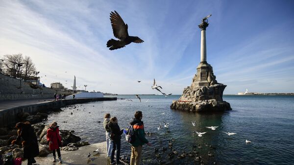 Spomenik potopljenim brodovima na obali Sevastopolja na Krimu - Sputnik Srbija