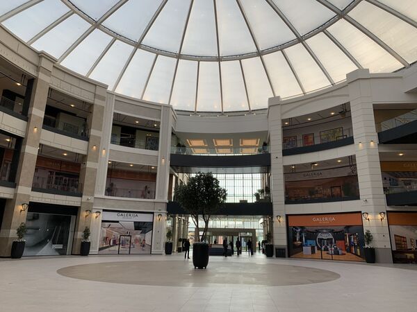 Вучић и и председник компаније „Игл“ Мохамед Алабар отворили највећи тржни центар у региону /видео/ - Sputnik Србија