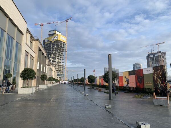 Вучић и и председник компаније „Игл“ Мохамед Алабар отворили највећи тржни центар у региону /видео/ - Sputnik Србија