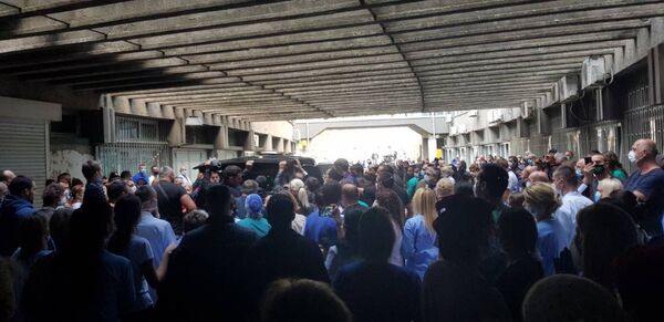 Potresne slike iz podgoričkog KC: Oproštaj lekara od mitropolita /foto/ - Sputnik Srbija