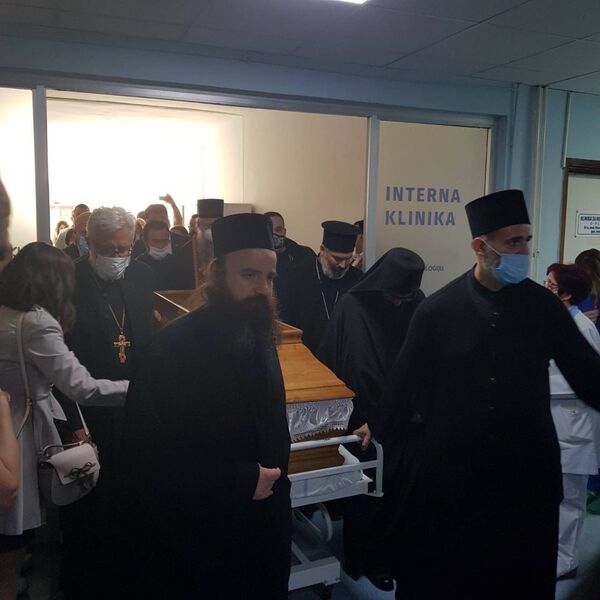 Potresne slike iz podgoričkog KC: Oproštaj lekara od mitropolita /foto/ - Sputnik Srbija