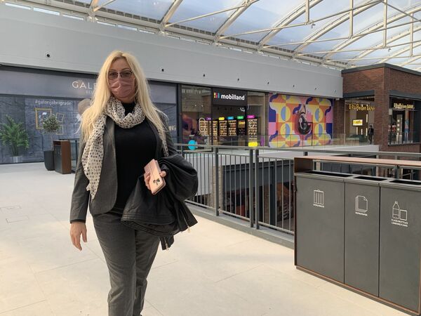 Плафон као небо: Како изгледа шопинг у највећем тржном центру у региону - Sputnik Србија