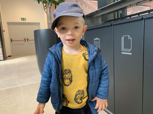 Плафон као небо: Како изгледа шопинг у највећем тржном центру у региону - Sputnik Србија