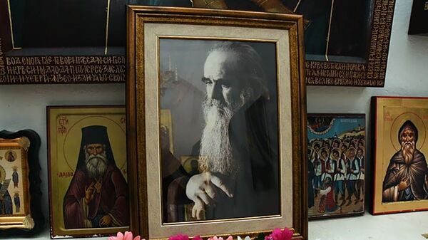 Episkop Joanikije služio pomen mitropolitu Amfilohiju u Cetinjskom manastiru - Sputnik Srbija