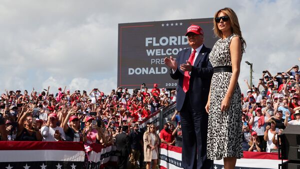 Доналд и Меланија Трамп током предизборне кампање на Флориди - Sputnik Србија