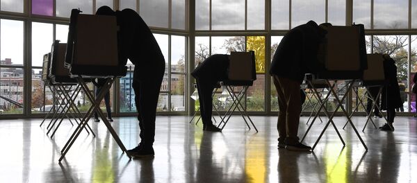 Бирачи у презбитеријанској цркви у Конектикату - Sputnik Србија