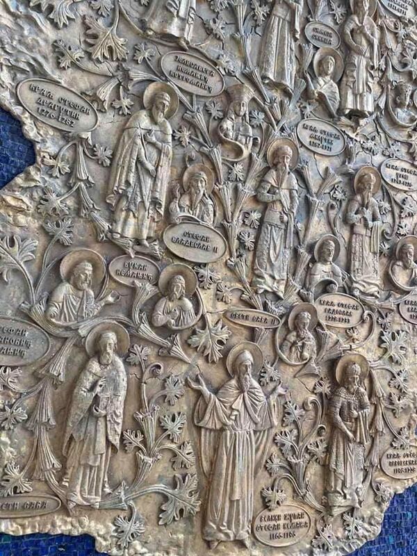 Počelo postavljanje statue Stefana Nemanje /foto/ Počelo postavljanje statue Stefana Nemanje /foto/ - Sputnik Srbija