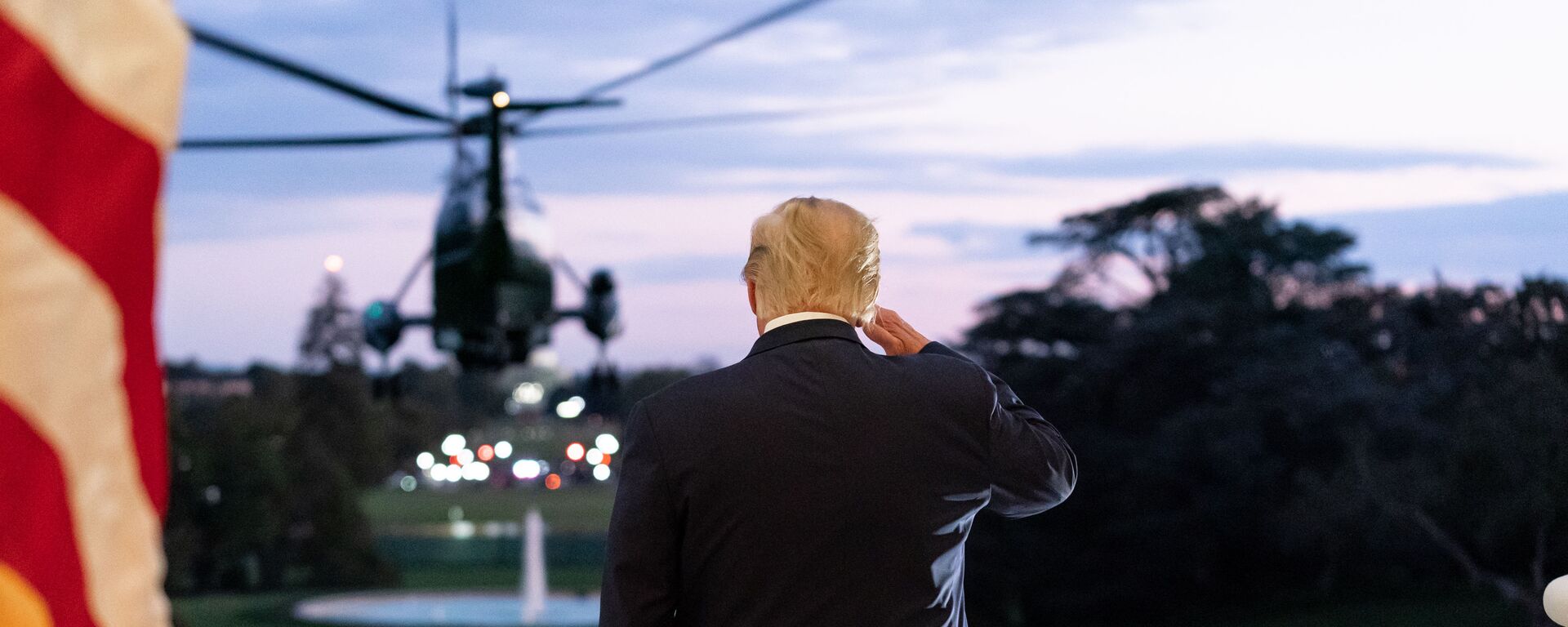 Donald Tramp dočekuje predsednički helikopter, Vašington, SAD - Sputnik Srbija, 1920, 27.08.2022