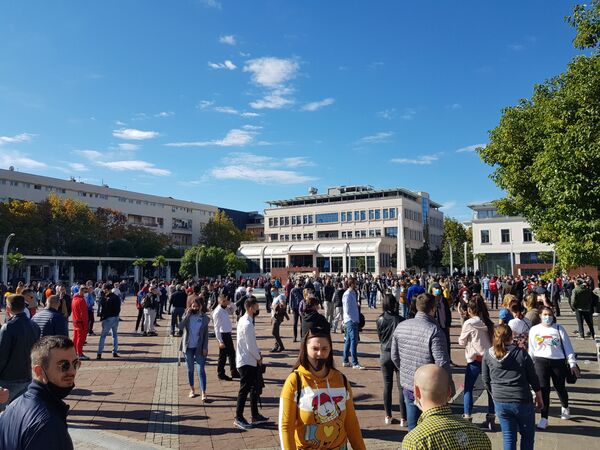 Протест угоститеља у Подгорици: Нећемо затварање, очекујемо разумијевање /фото, видео/ Протест угоститеља у Подгорици: Нећемо затварање, очекујемо разумијевање /фото, видео/ - Sputnik Србија