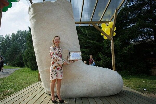 Stajanje na ekserima satima, ronjenje bez maske. Naličje svetskih rekorda - Sputnik Srbija