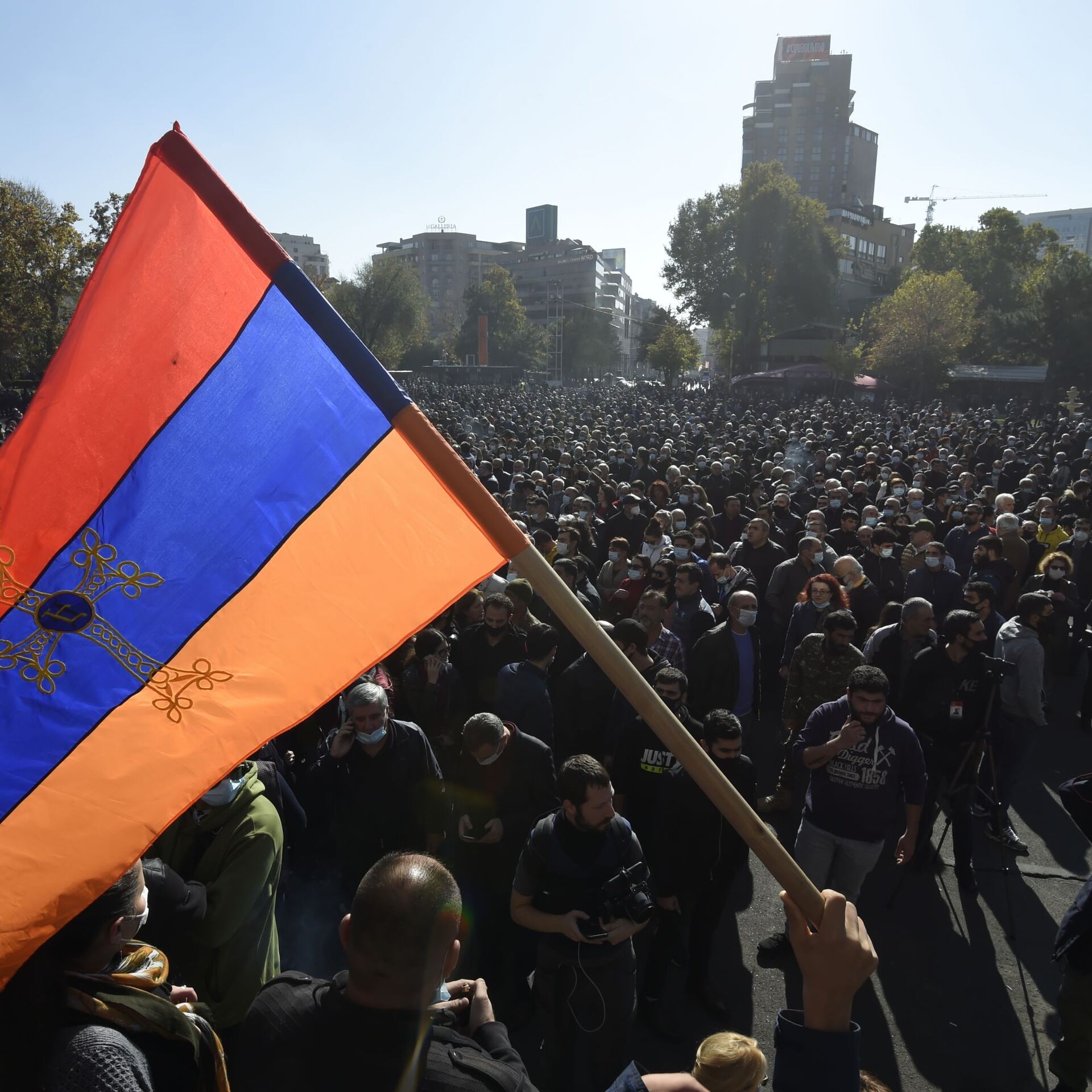 Что творится в армении. Украинская оппозиция. Митинг Украина. Митинги в Великобритании. Митинг Ереван 2012.