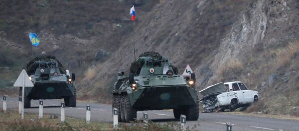 Oklopna vozila ruskih mirovnih snaga u Nagorno-Karabahu - Sputnik Srbija