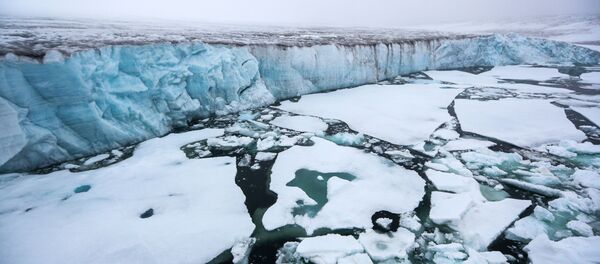 Lednik na ostrvu Čampa u arhipelagu Zemlja Franje Josifa - Sputnik Srbija