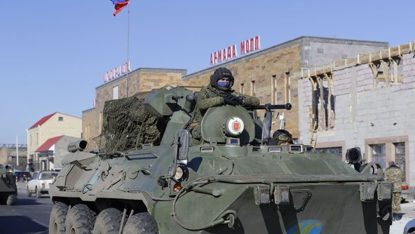 Vozila ruskih mirovnih snaga u Nagorno-Karabahu - Sputnik Srbija