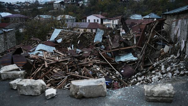 Разрушенные дома в Степанакерте - Sputnik Србија