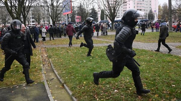 Полиција на демонстрацијама у Минску - Sputnik Србија