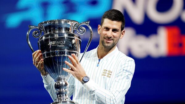 Novaku Đokoviću šesti put uručen pehar za najboljeg tenisera na kraju godine - Sputnik Srbija