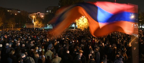 Присталице јерменске опозиције на митингу у Јеревану - Sputnik Србија