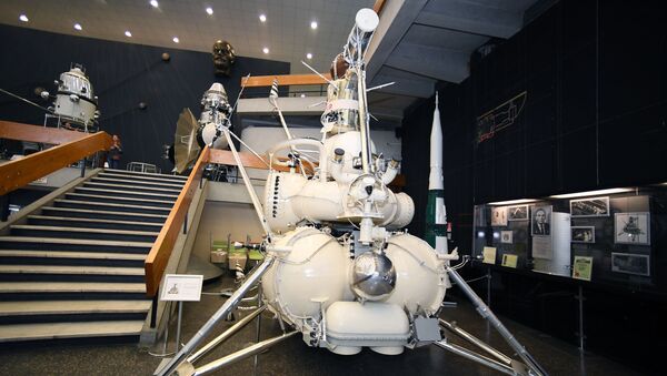 Sovjetska automatizovana stanica Luna 16 u muzeju. - Sputnik Srbija