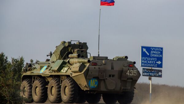Oklopno vozilo ruskih mirovnih snaga u Karabahu - Sputnik Srbija
