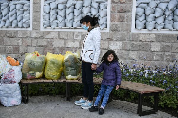 Karabah: Prekid vatre se poštuje, kućama se vratilo 1.200 izbeglica - Sputnik Srbija