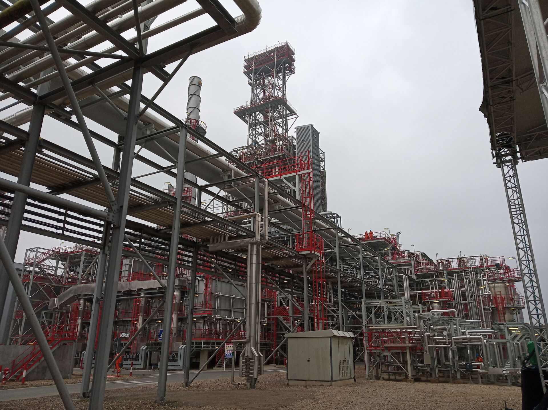 NIS duboka prerada NIS duboka prerada - Sputnik Srbija, 1920, 17.10.2025