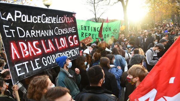 Protest u Parizu - Sputnik Srbija