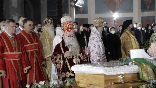 Mitropolit Hrizostom na sahrani patrijarha Irineja. - Sputnik Srbija