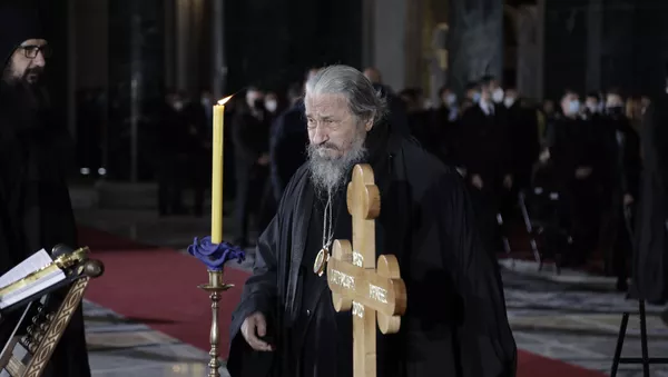 Vladika Atanasije Jevtić na sahrani patrijarha Irineja. - Sputnik Srbija