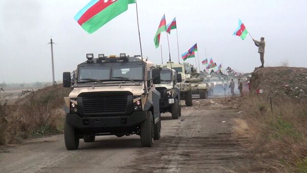 Возила азербејџанске војске у Агдамској регији Нагорно-Карабаха - Sputnik Србија