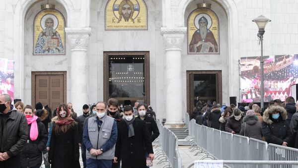 Верници испред Храма Светог Саве - Sputnik Србија