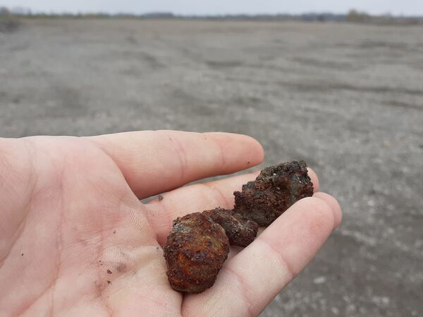 Ново откриће код Смедерева: Језива депонија са милионима тона отпада на обали Дунава - Sputnik Србија