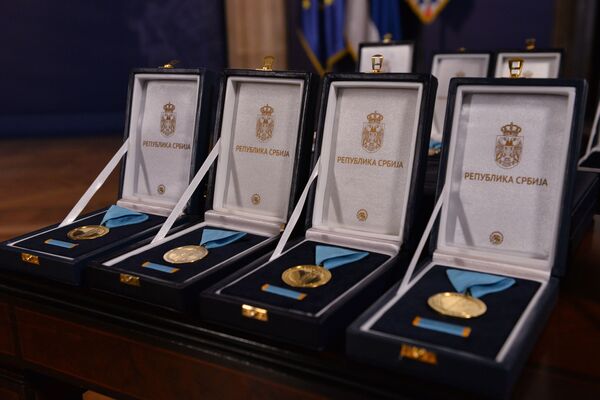 Herojima s Dorćola uručene medalje za hrabrost Herojima s Dorćola uručene medalje za hrabrost - Sputnik Srbija