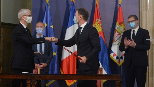 Србија и Француска потписале су споразум о сарадњи у области спровођења приоритетних пројеката - Sputnik Србија
