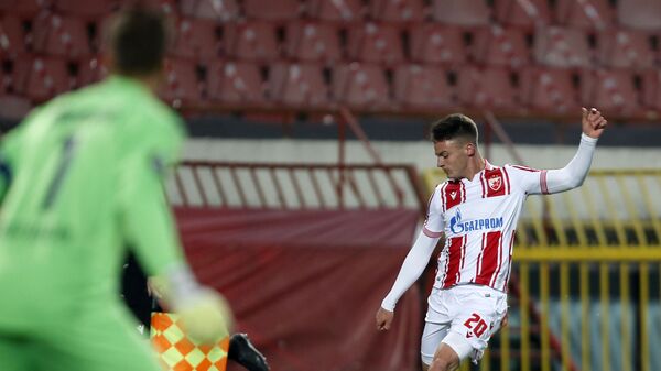 Fudbaler Crvene zvezde Njegoš Petrović na utakmici Lige Evrope protiv Hofenhajma - Sputnik Srbija