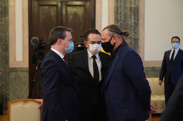 Одликовање руском уметнику, аутору мозаика у Храму Светог Саве - Sputnik Србија