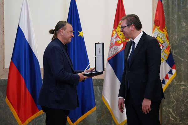 Одликовање руском уметнику, аутору мозаика у Храму Светог Саве - Sputnik Србија