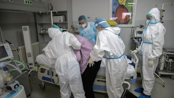 Пацијенти у ковид болници у Клиничко болничком центру Земуну - Sputnik Србија